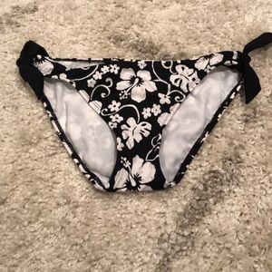 Black and white bikini bottoms